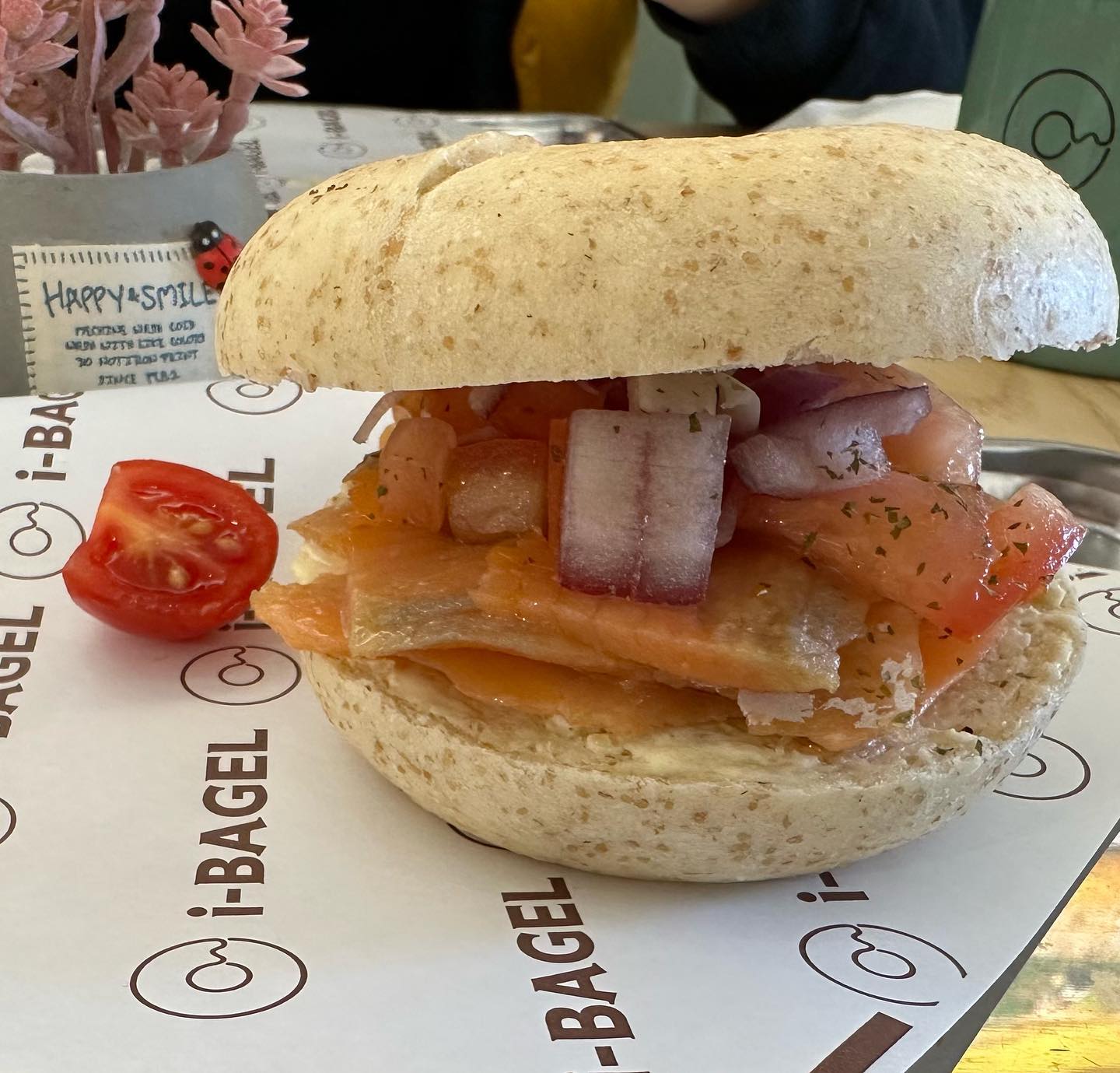Very good smoke #salmon #bagel.  One of the best smoke Norwegian salmon I’ve ever… (2)